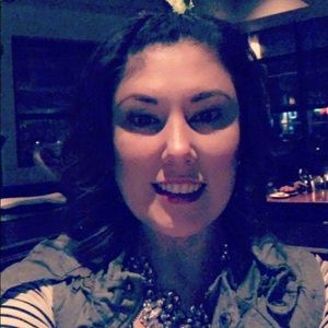 Meet your Posher, Valerie